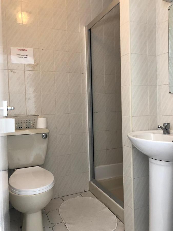 Ultimate Family Guest House Blackpool Ngoại thất bức ảnh