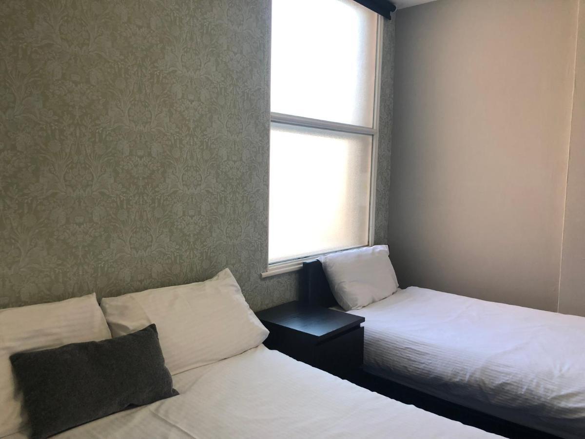 Ultimate Family Guest House Blackpool Ngoại thất bức ảnh