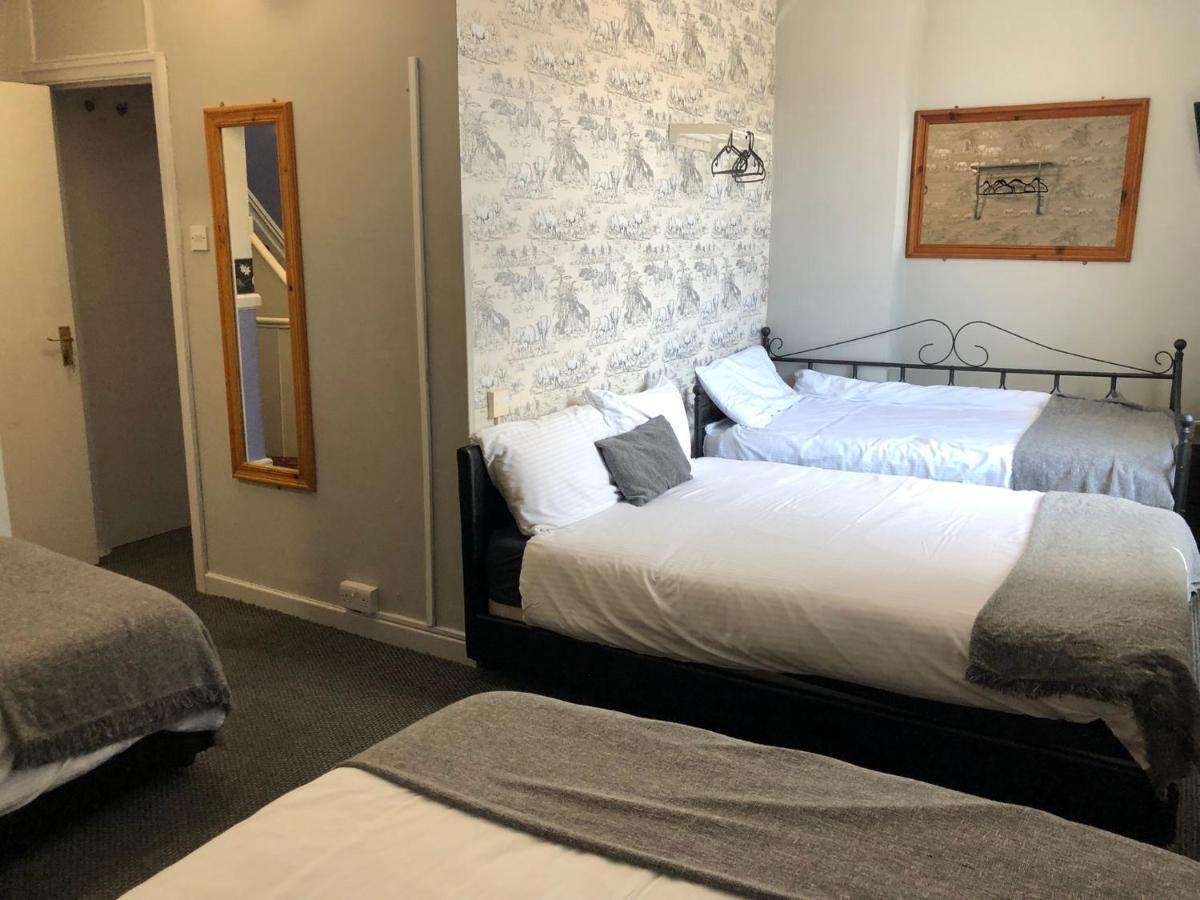 Ultimate Family Guest House Blackpool Ngoại thất bức ảnh
