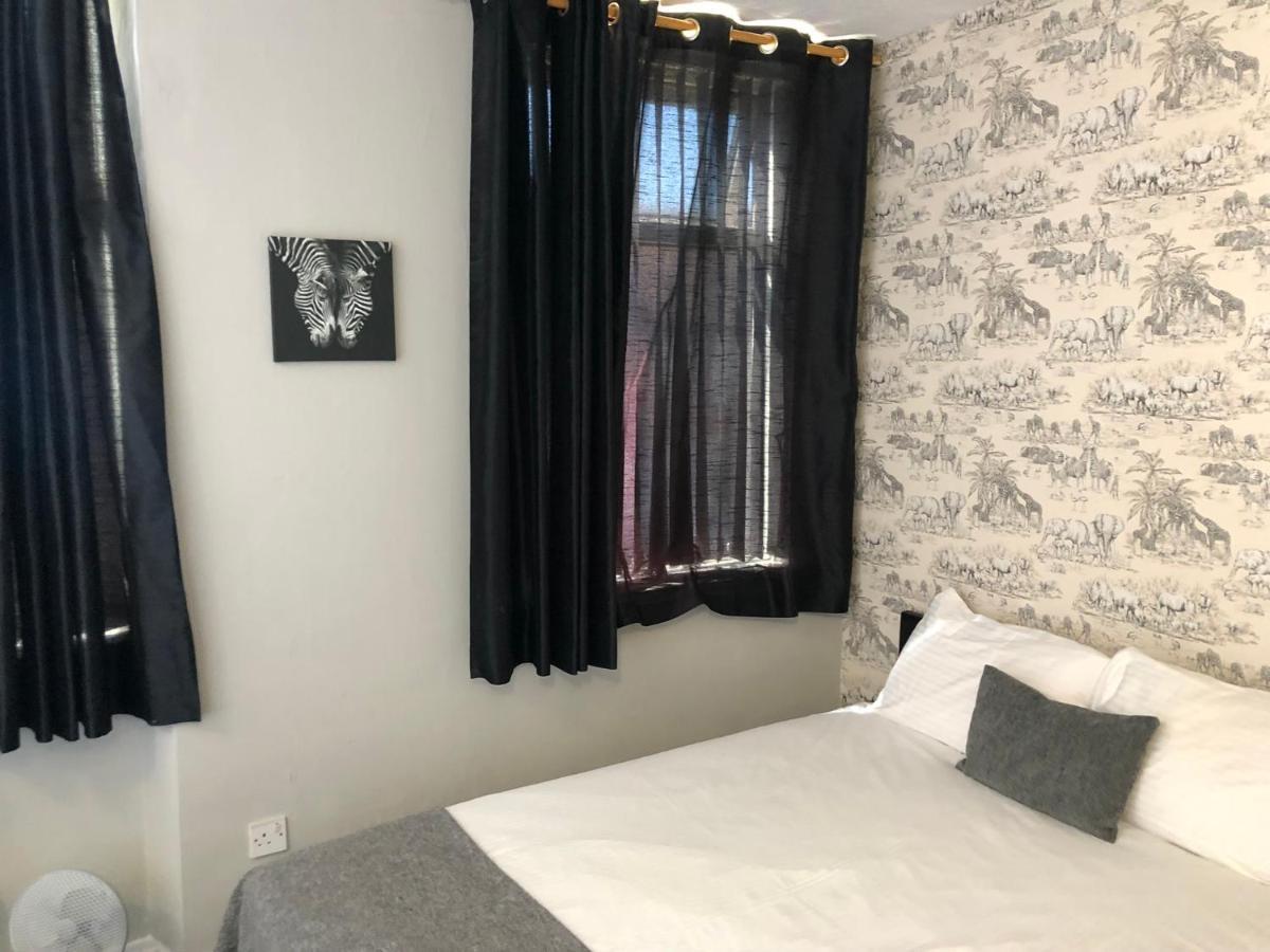 Ultimate Family Guest House Blackpool Ngoại thất bức ảnh