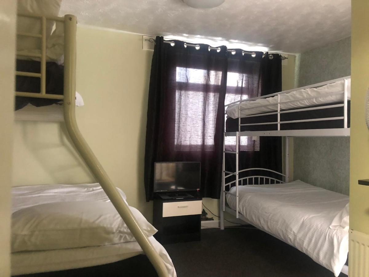 Ultimate Family Guest House Blackpool Ngoại thất bức ảnh